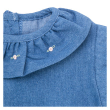 Cargar imagen en el visor de la galería, Blusa Niña Denim cuello bobo