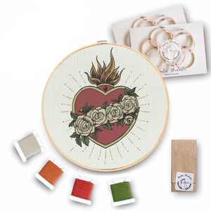 Mini Kit para bordar Corazón Flor